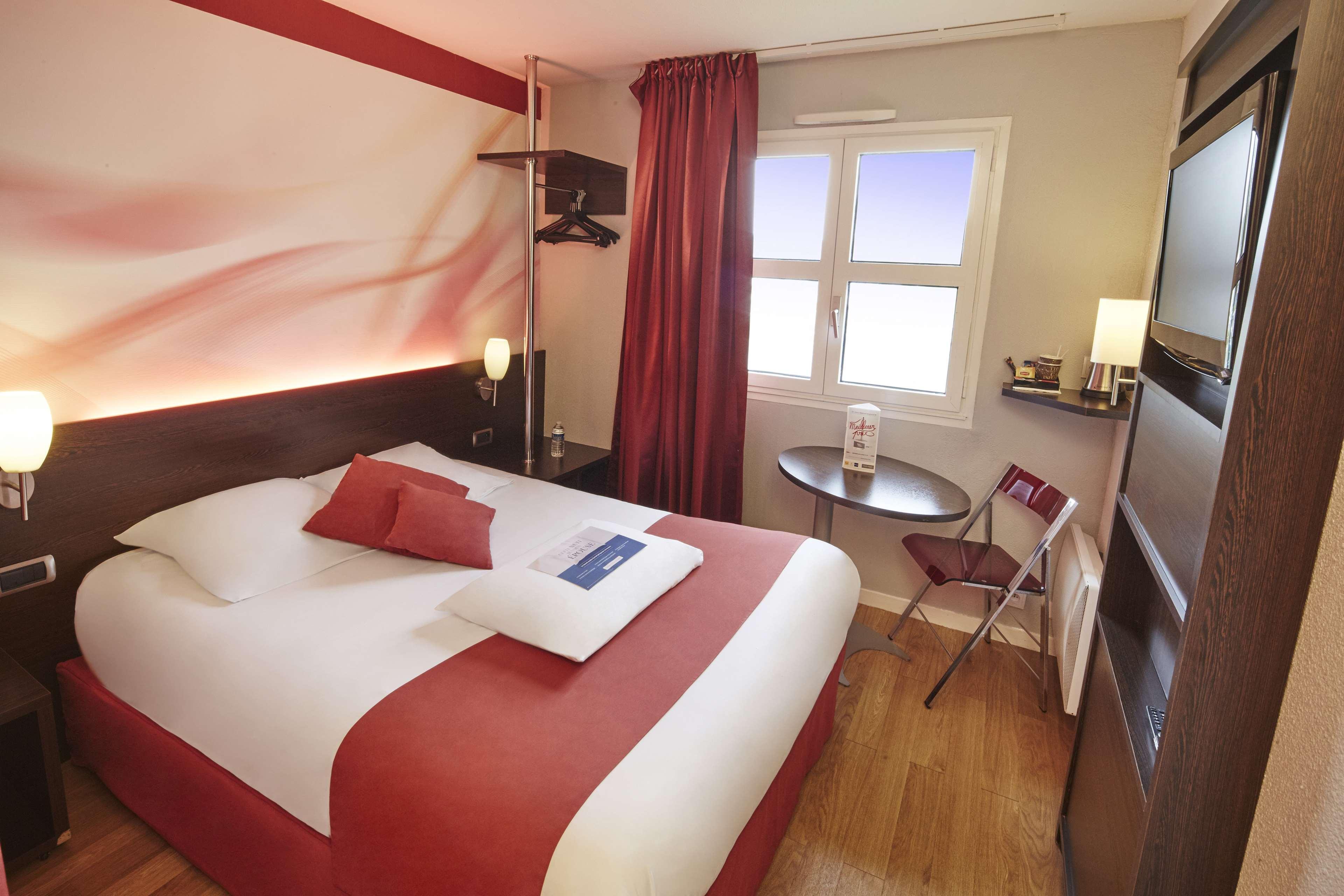 Kyriad Hotel La Flèche Kültér fotó