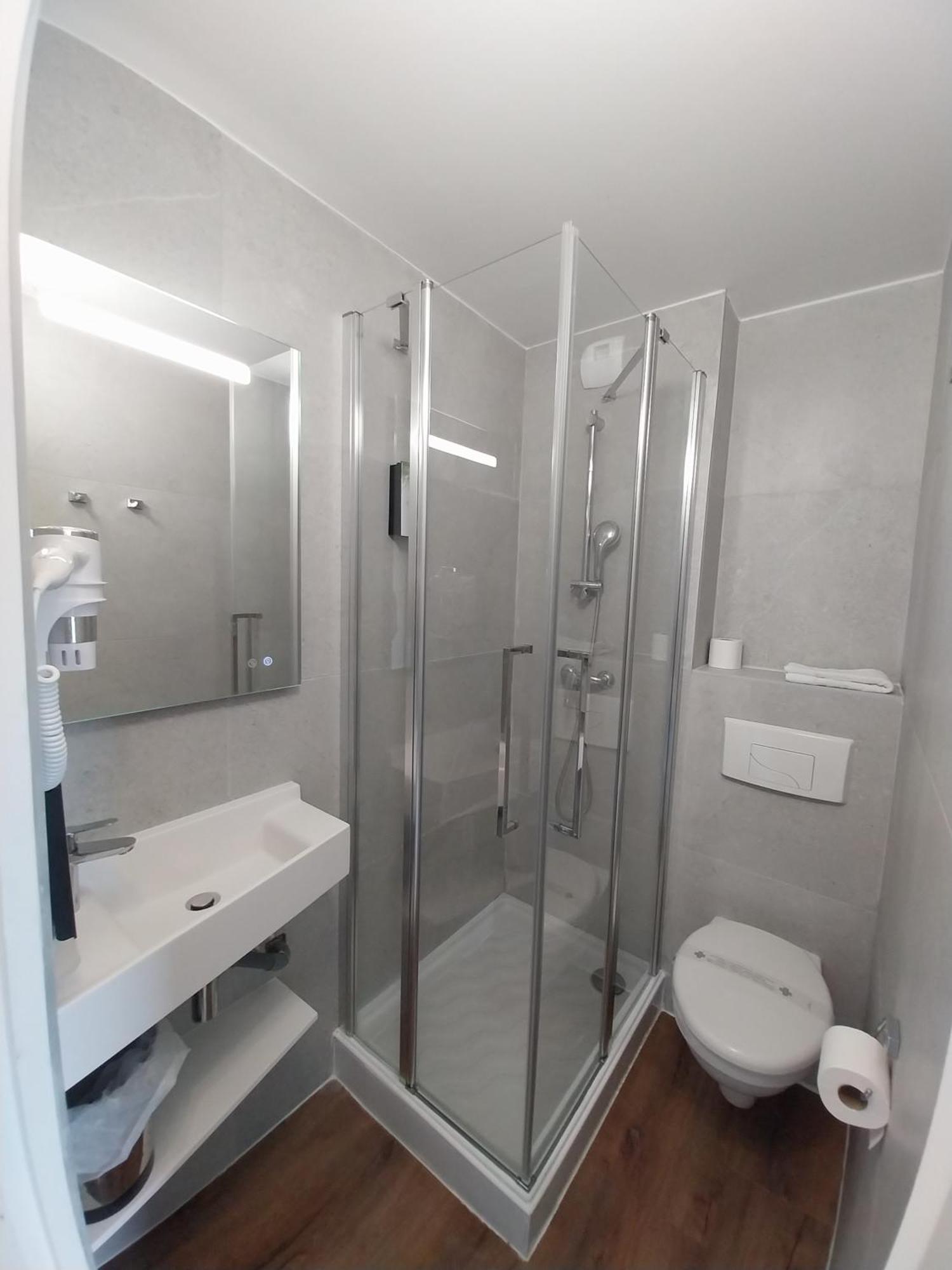 Kyriad Hotel La Flèche Kültér fotó