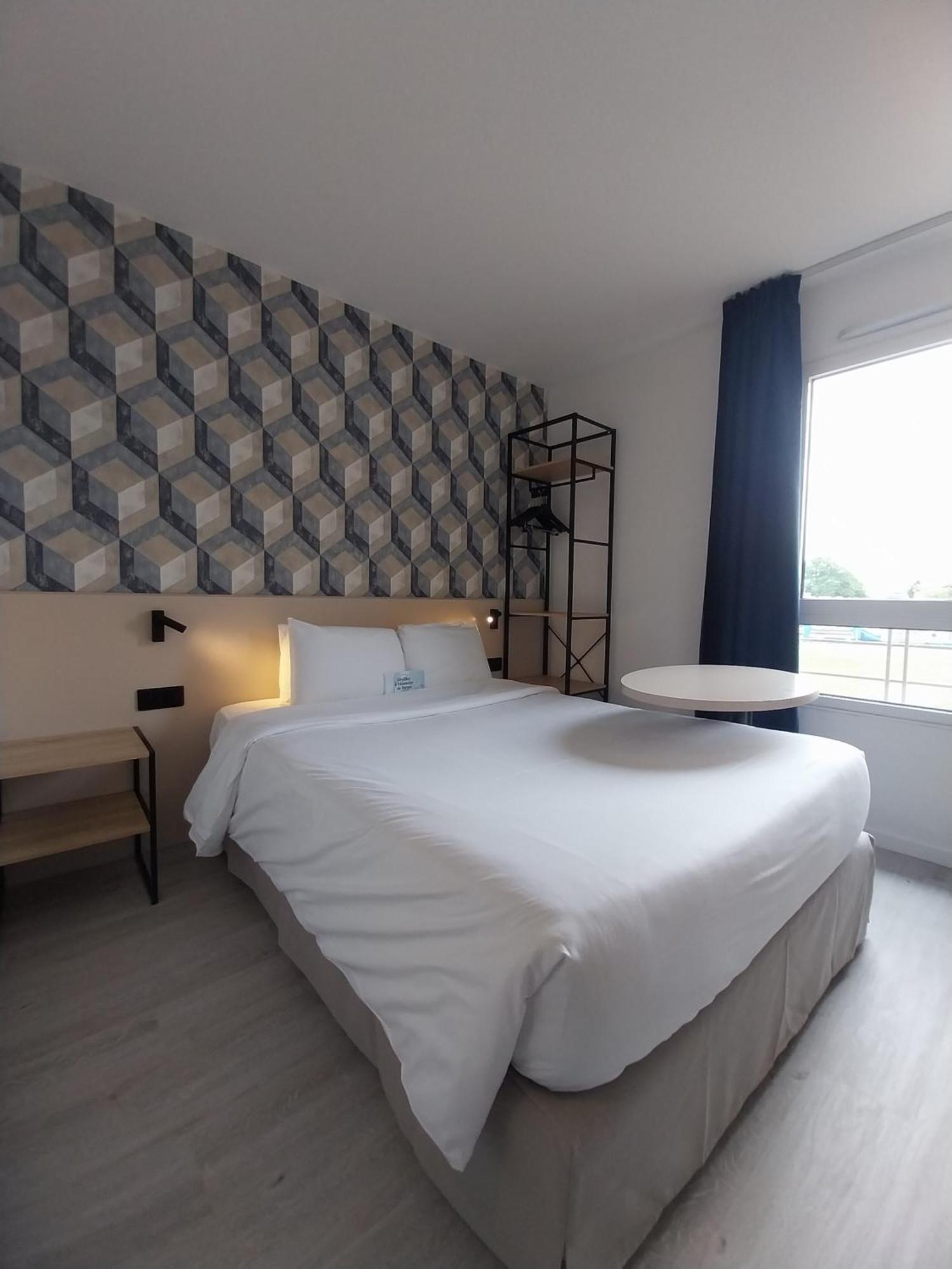 Kyriad Hotel La Flèche Kültér fotó